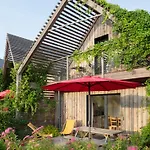 Le Jardin Des 4 Saisons Nocleg ze śniadaniem 4*