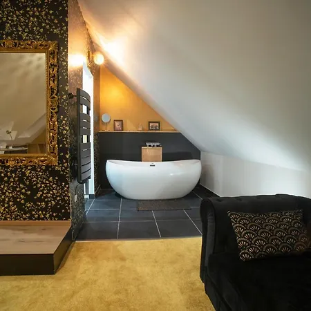 Le Jardin Des 4 Saisons Nocleg ze śniadaniem 4*