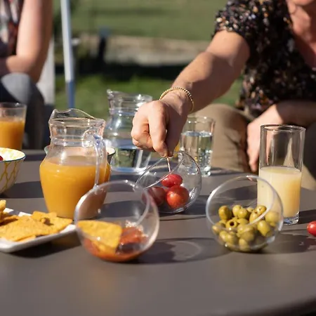 Bed & Breakfast Le Jardin Des 4 Saisons 4*