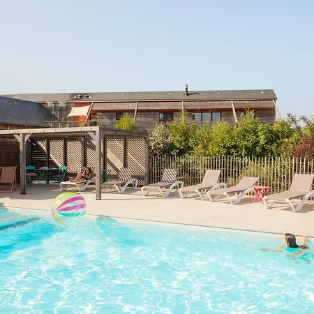 Le Jardin Des 4 Saisons Bed & Breakfast 4*
