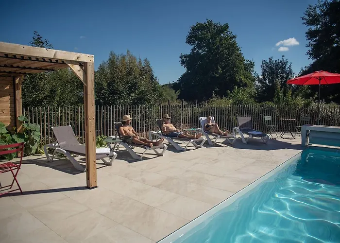 Le Jardin Des 4 Saisons Alojamento de Acomodação e Pequeno-almoço Ruaudin